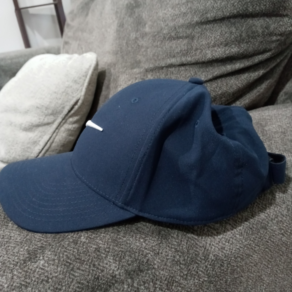 Hat - Picture 2 of 3